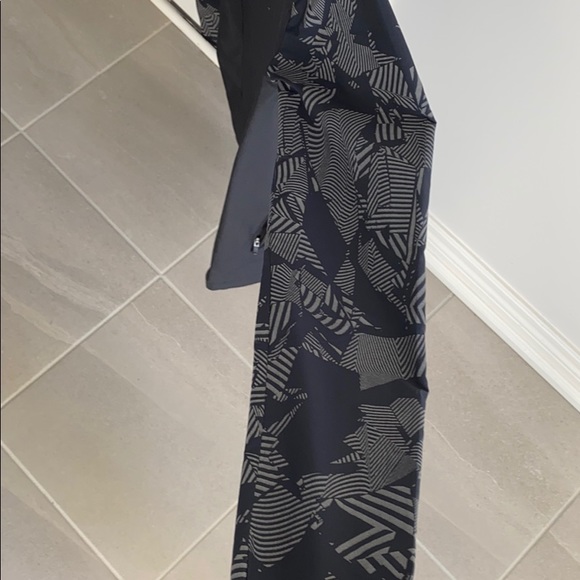 NIKE Windbreaker Jacket - Picture 6 of 8